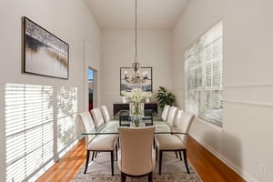 DSC08943 virtually staged.jpeg