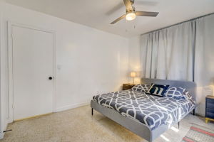 Thomas St-028