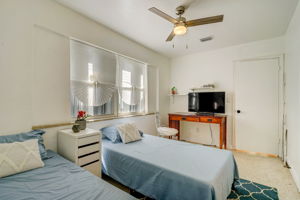 Thomas St-034