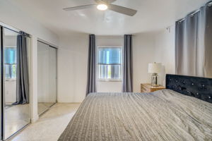 Thomas St-024
