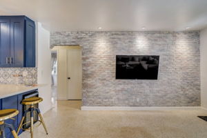 Thomas St-011