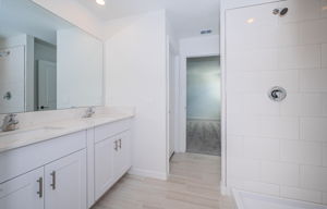 Upper Level Master Bathroom1a