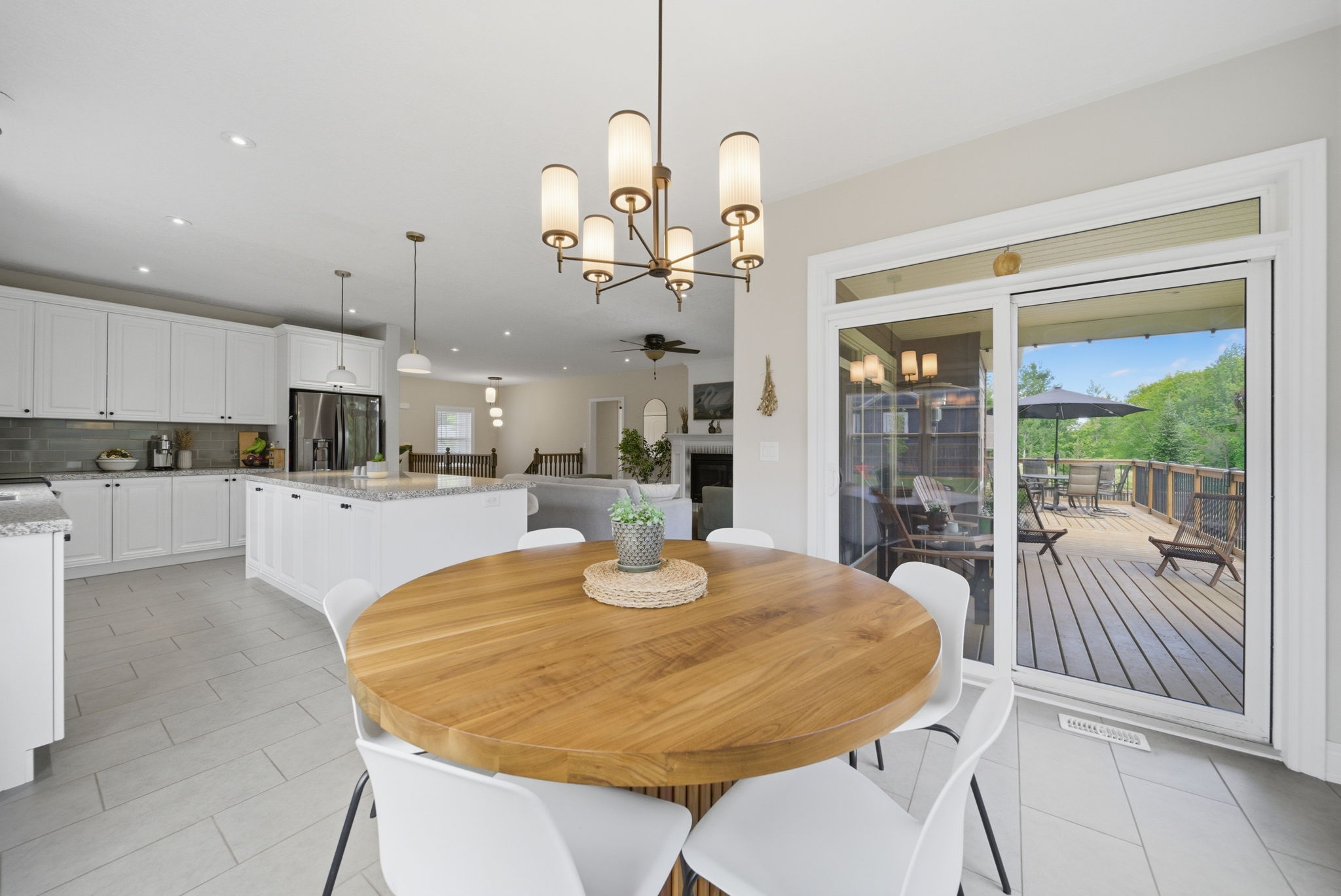  Photo 33