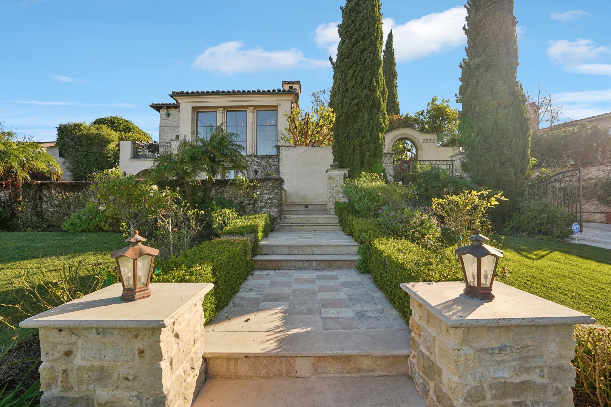 Via La Brea-S3012-001.jpg