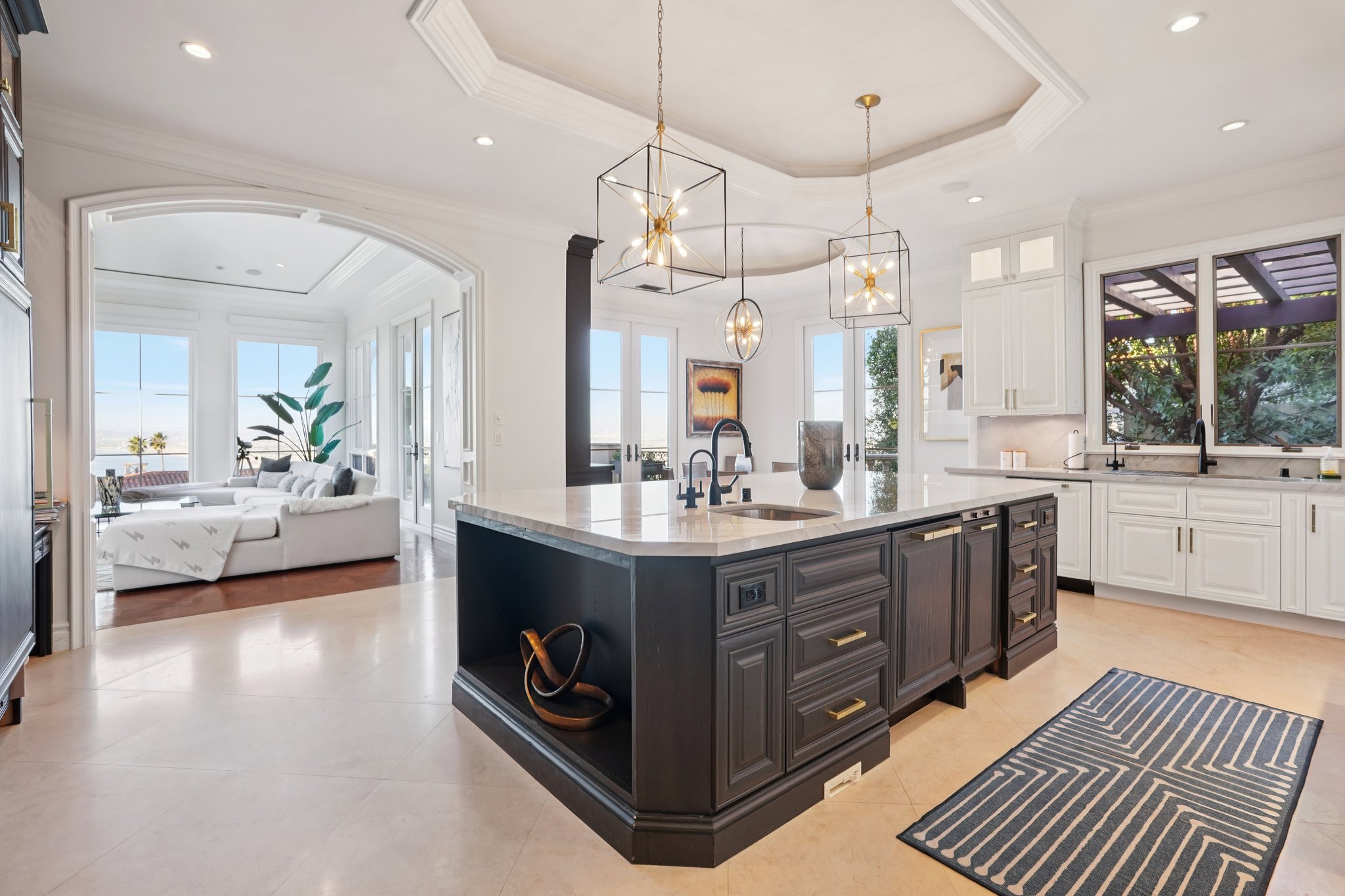 Via La Brea-S3012-030.jpg