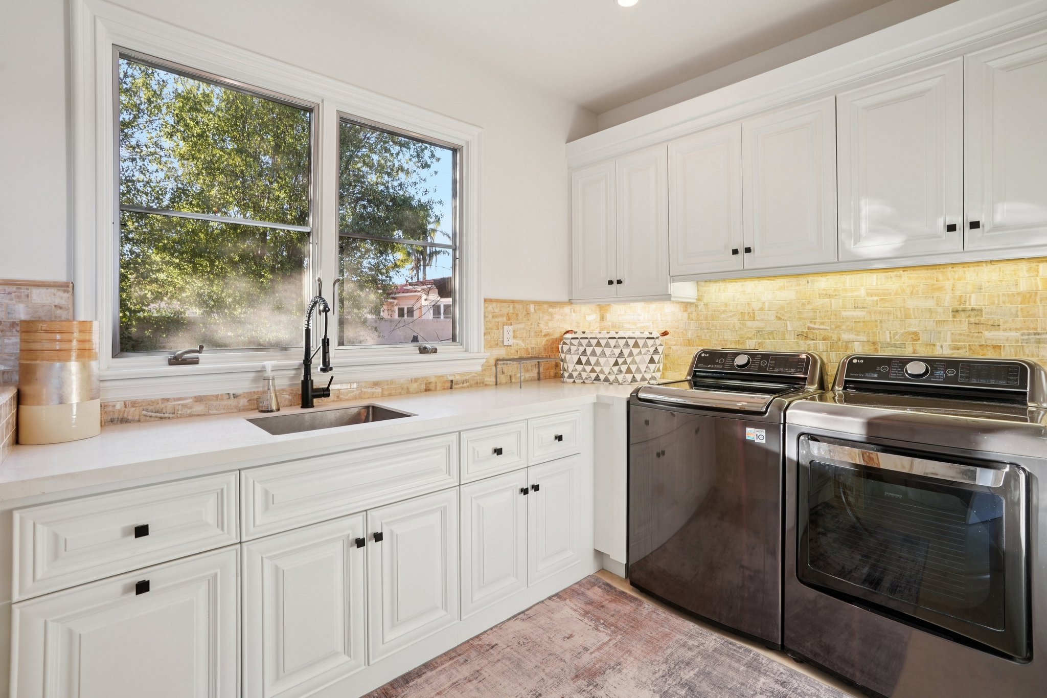 Via La Brea-S3012-049.jpg