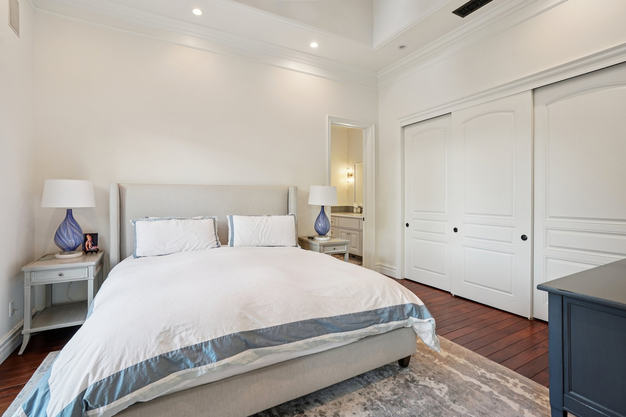 Via La Brea-S3012-050.jpg