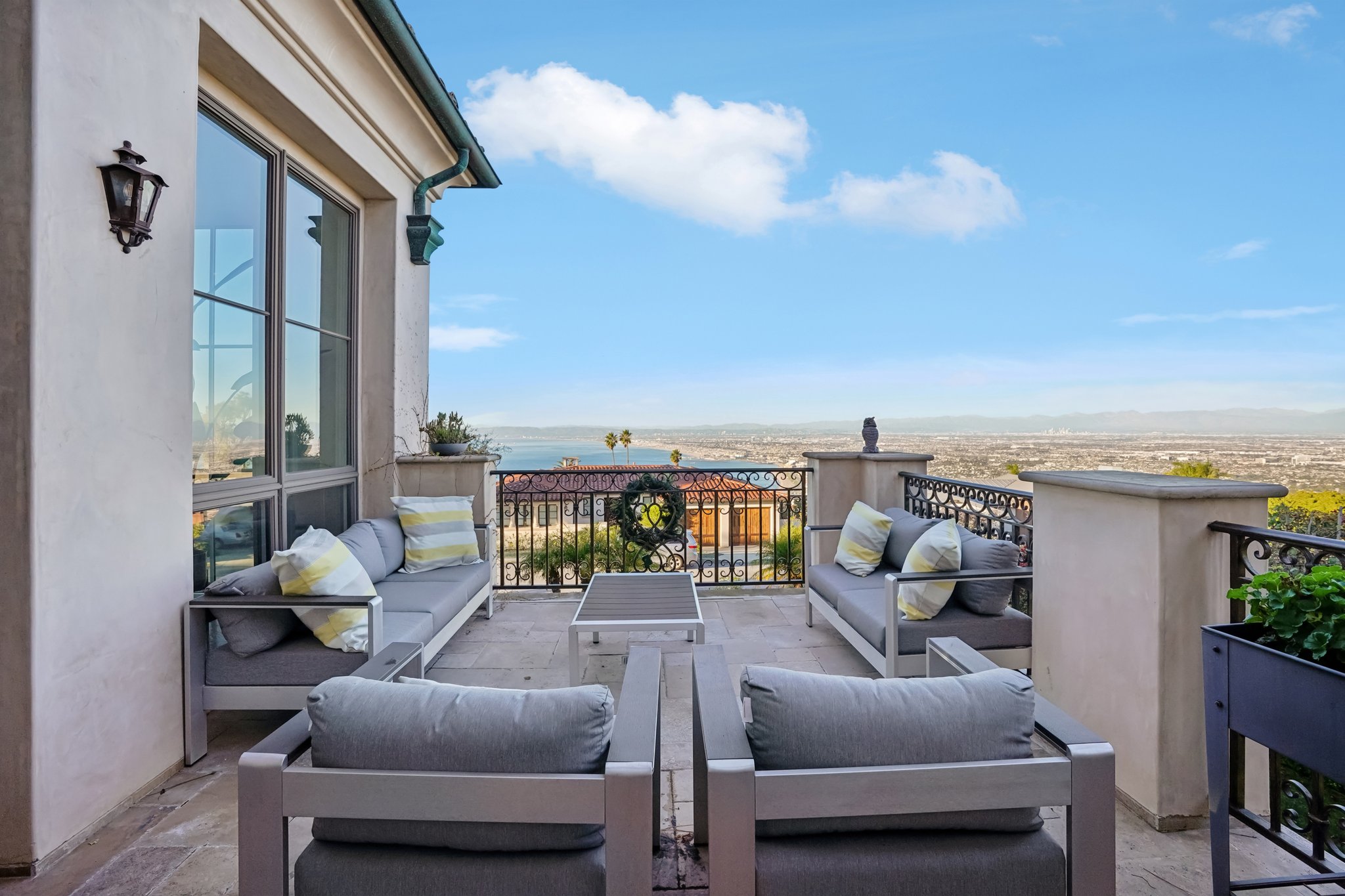 Via La Brea-S3012-090.jpg