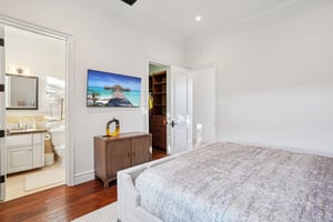 Via La Brea-S3012-046.jpg