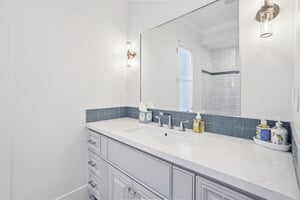 Via La Brea-S3012-070.jpg