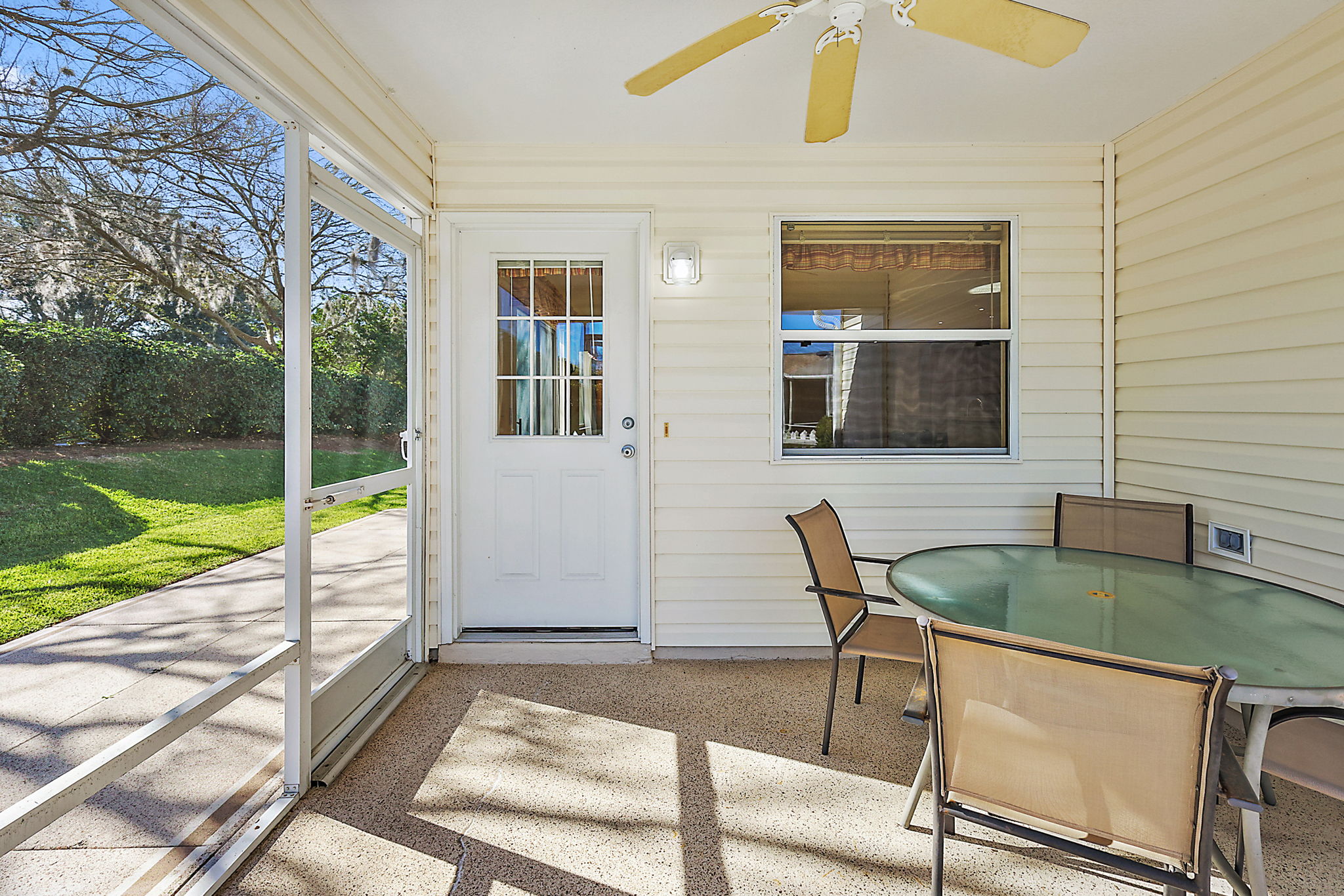 Front Lanai and Entry