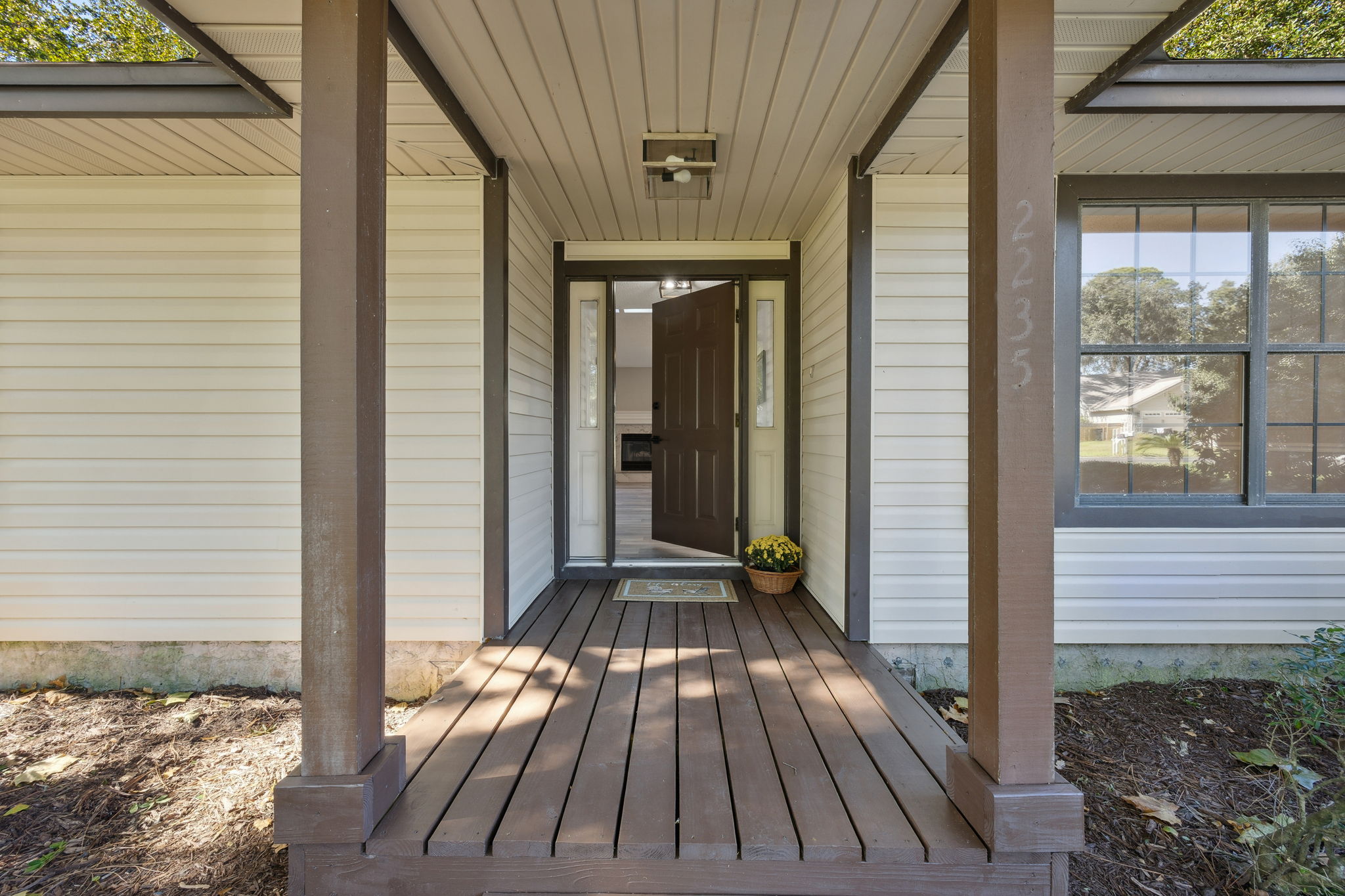 Front Entry Detail