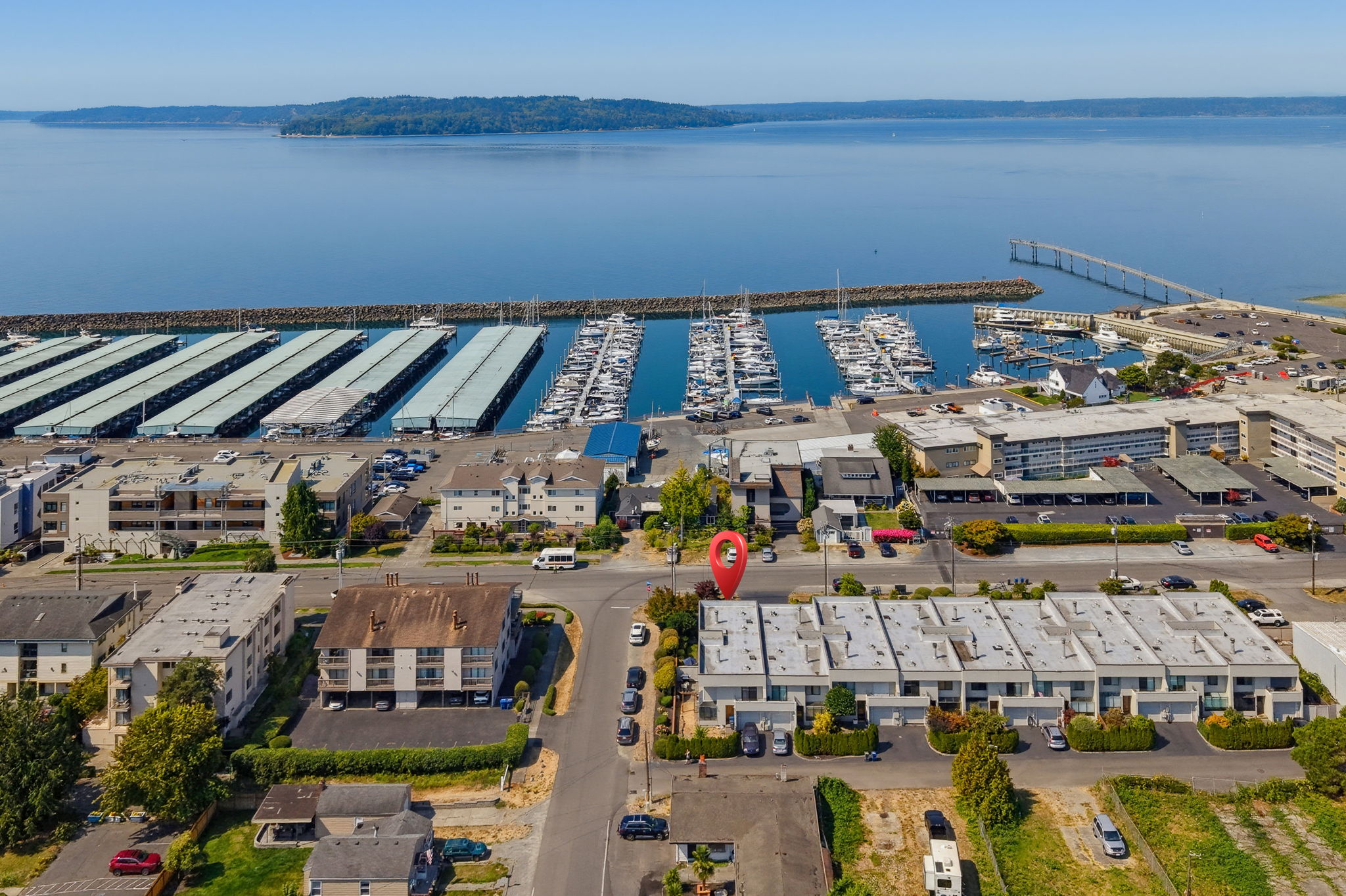 Just blocks from the Des Moines Marina