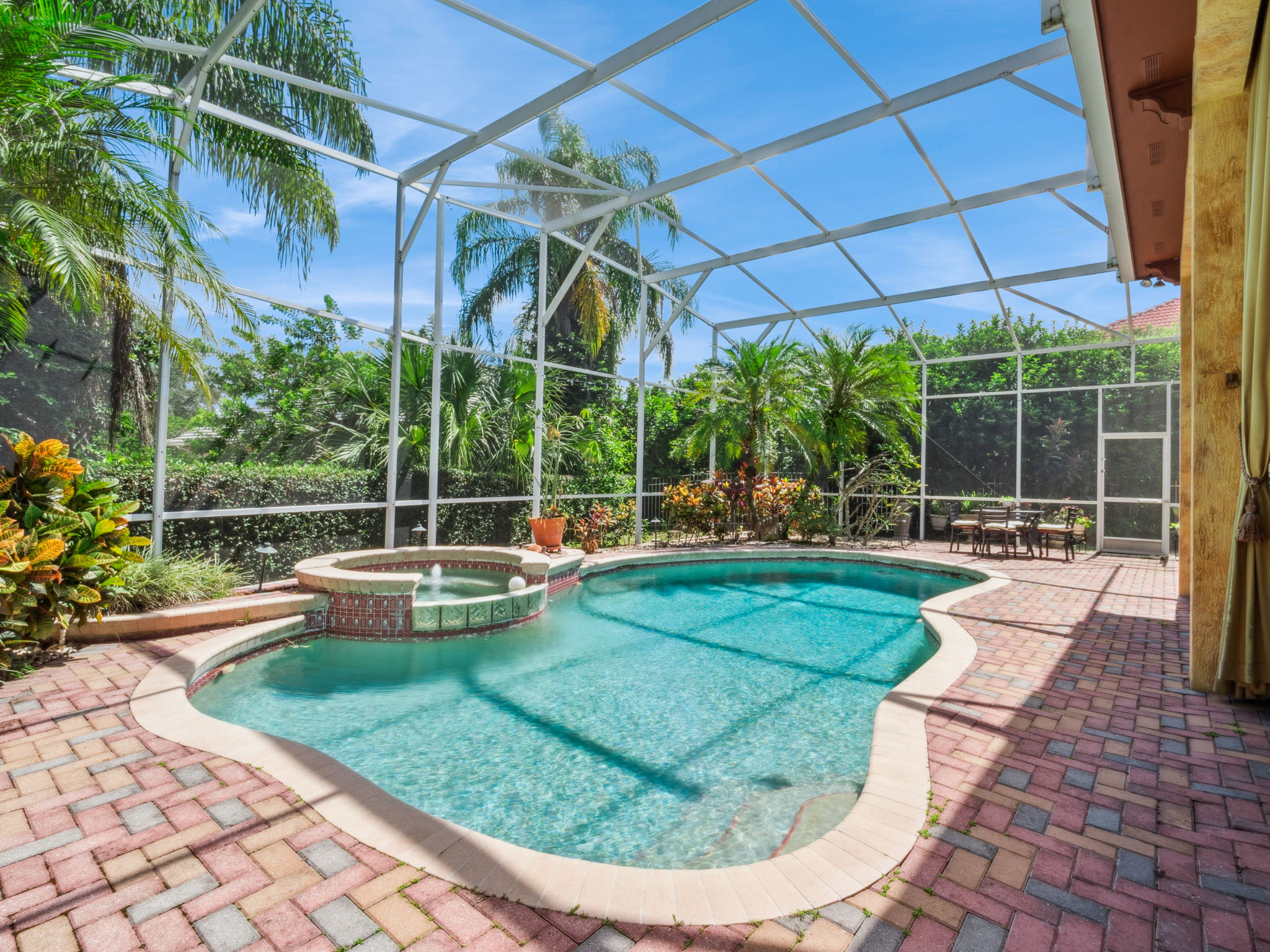 Pool - Outdoor