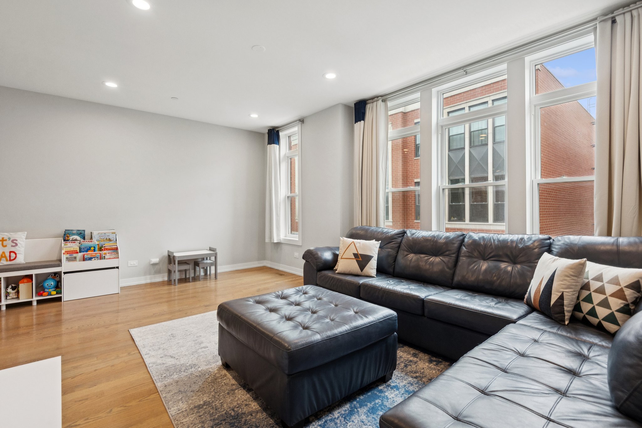 2237 W Coulter St_014.jpg