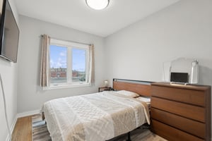 2237 W Coulter St_004.jpg