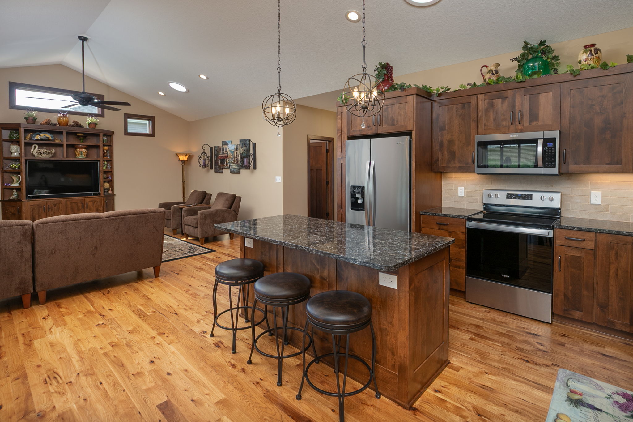 16-Kitchen