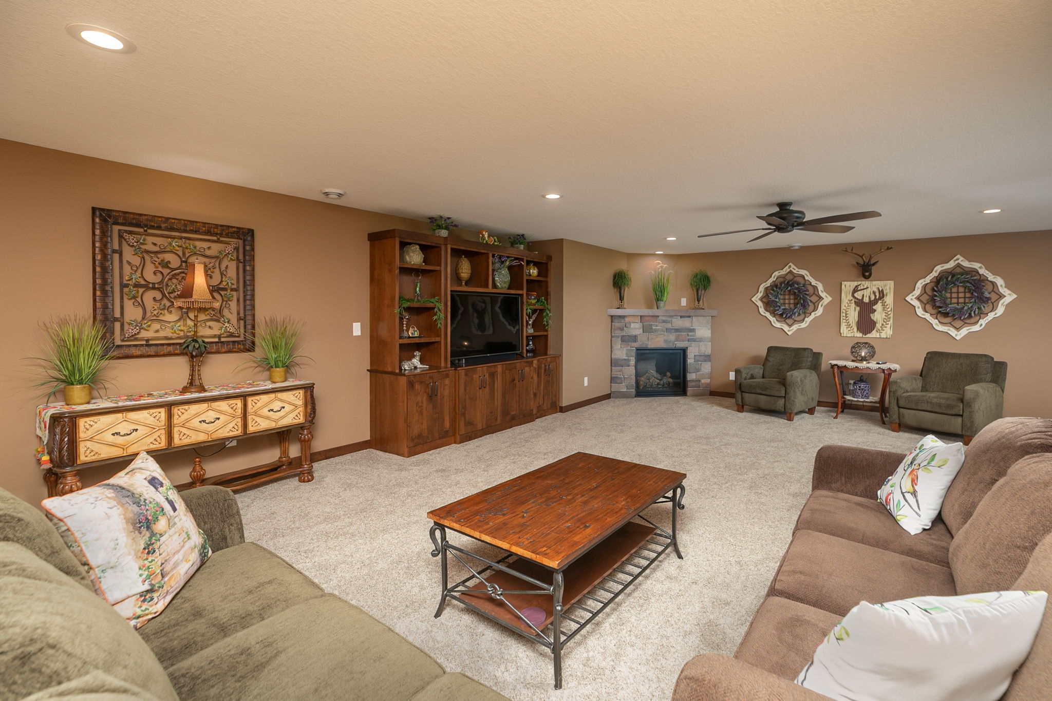 33-Family Room