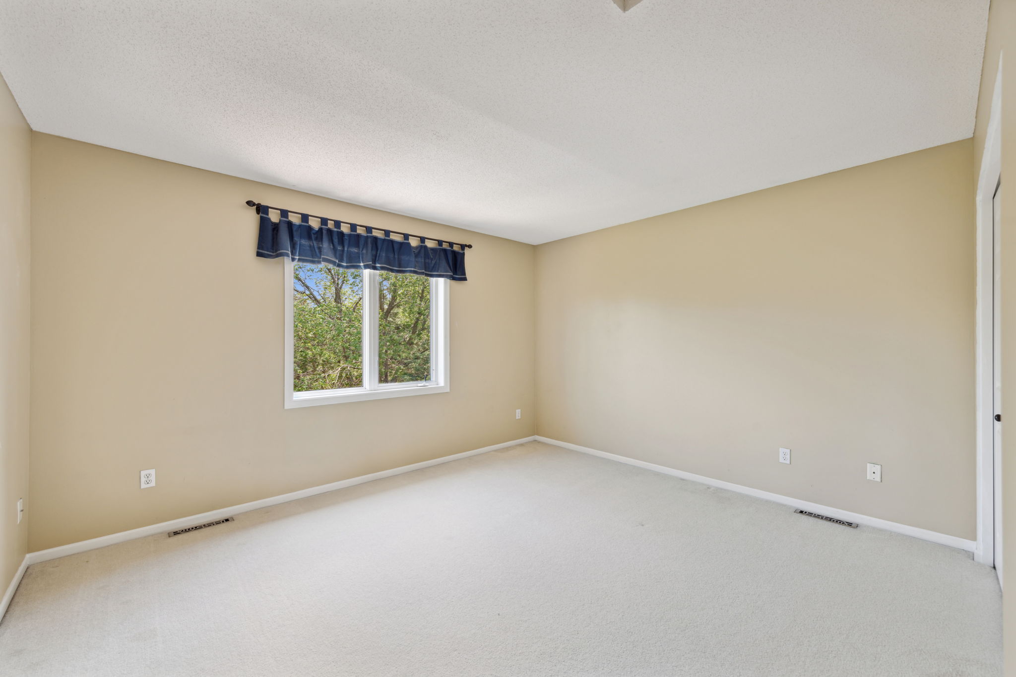 17_Interior