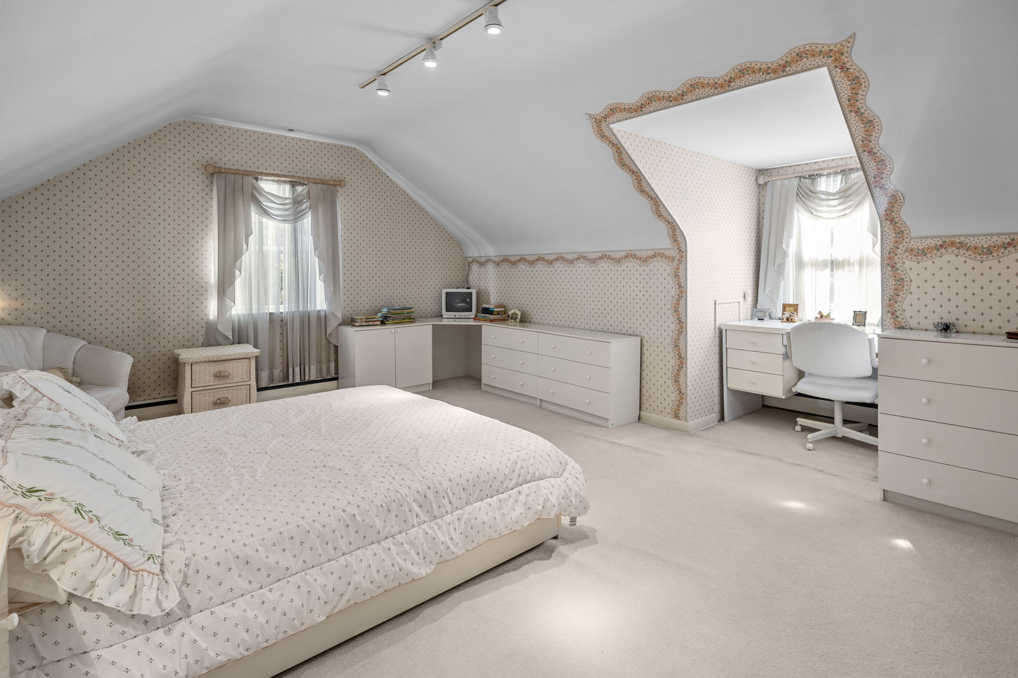 2239 Deer Path Rd, Huntingdon Valley, PA 19006, USA Photo 30