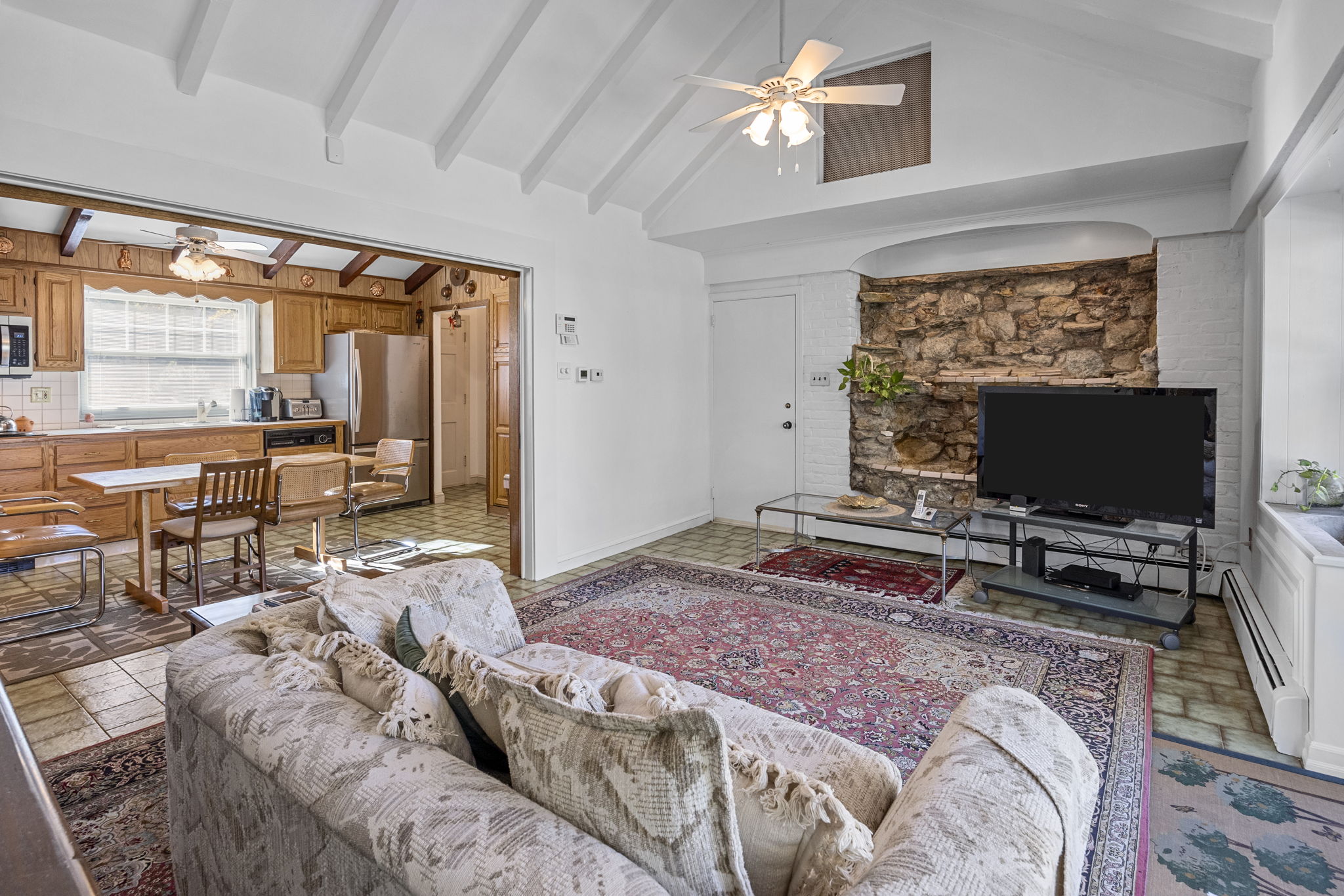 2239 Deer Path Rd, Huntingdon Valley, PA 19006, USA Photo 17