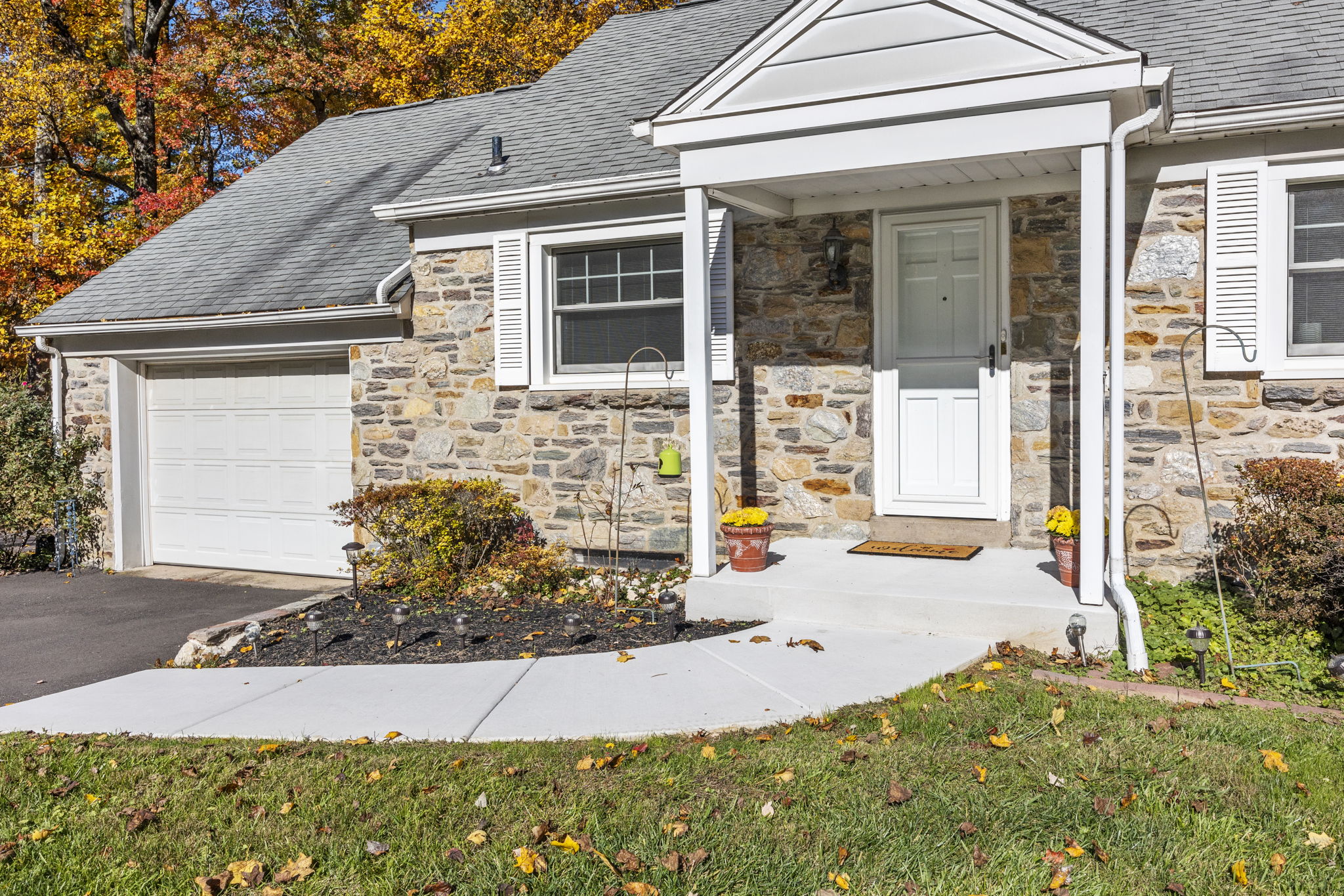 2239 Deer Path Rd, Huntingdon Valley, PA 19006, USA Photo 3