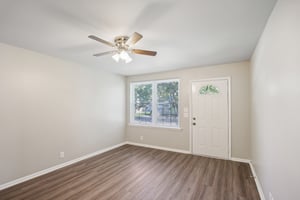 Aurora Ave-009.jpg