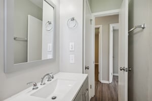 Aurora Ave-017.jpg