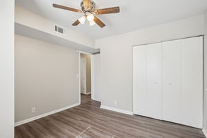 Aurora Ave-019.jpg