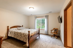 18 bedroom_