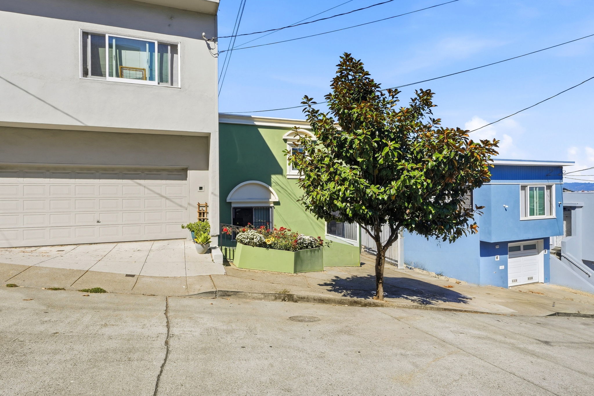 002_F8_224 Dwight St