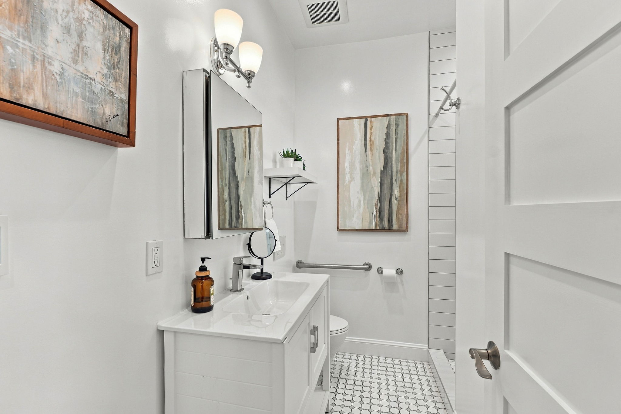 028_F8_224 Dwight St
