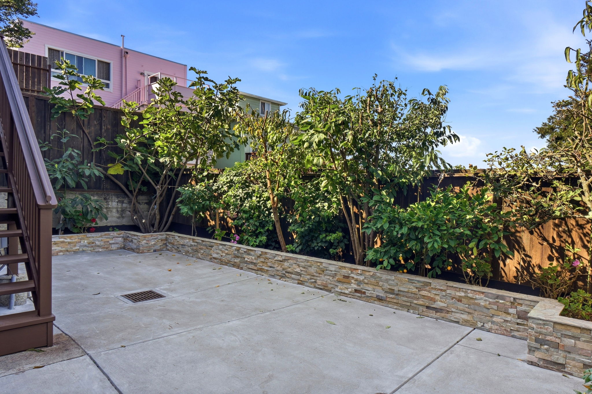 041_F8_224 Dwight St