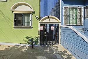 004_F8_224 Dwight St