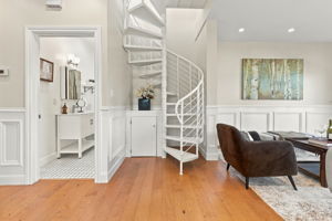 018_F8_224 Dwight St
