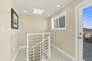 019_F8_224 Dwight St