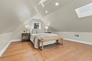 026_F8_224 Dwight St