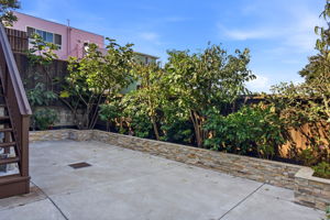 041_F8_224 Dwight St