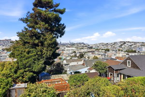 044_F8_224 Dwight St