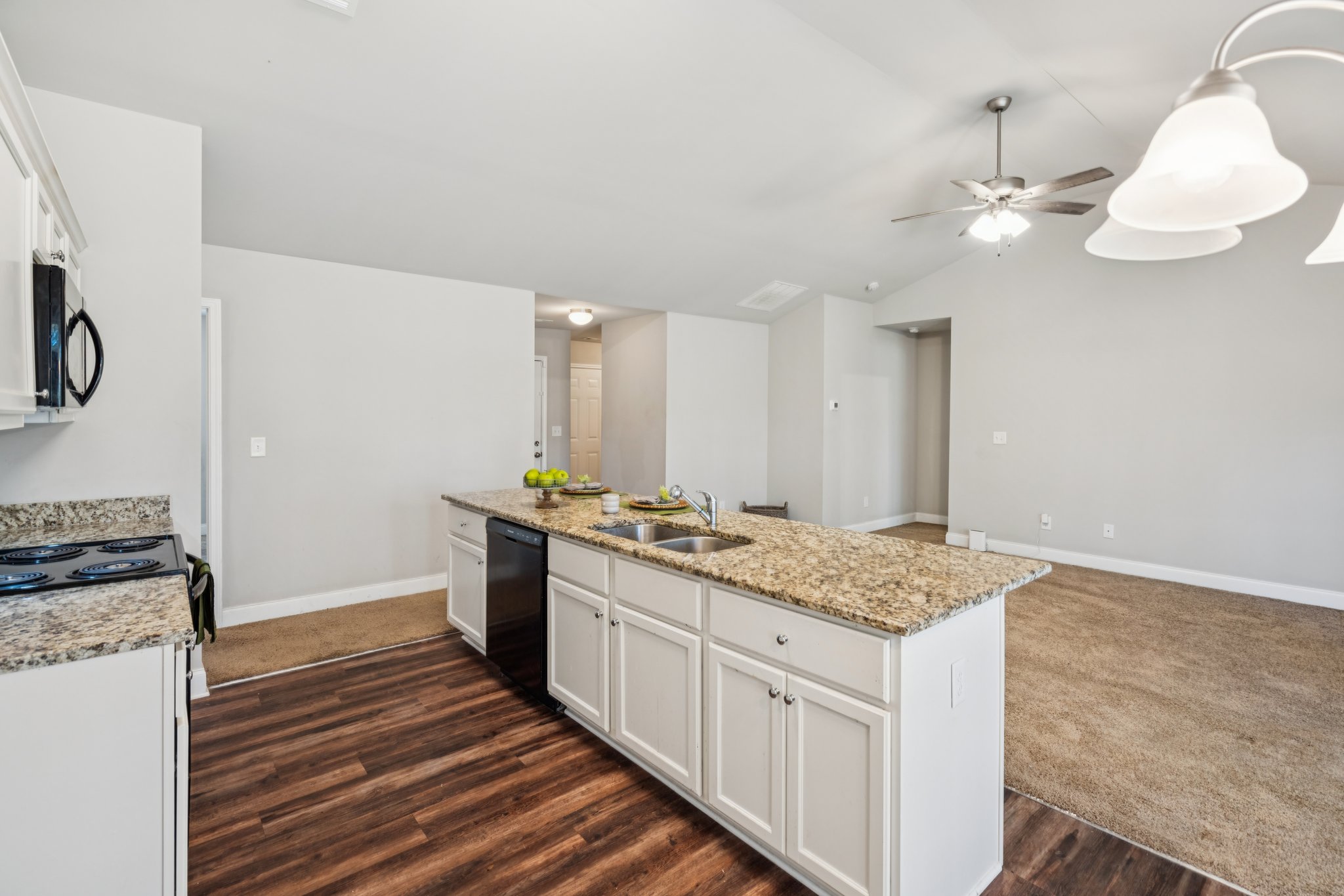 Local_Flavor_films-224 Katie Ln, Commerce, GA 30529-136.jpg