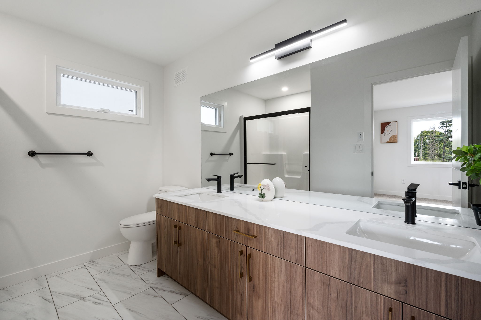 224 Melrose Ave E - Interior-21