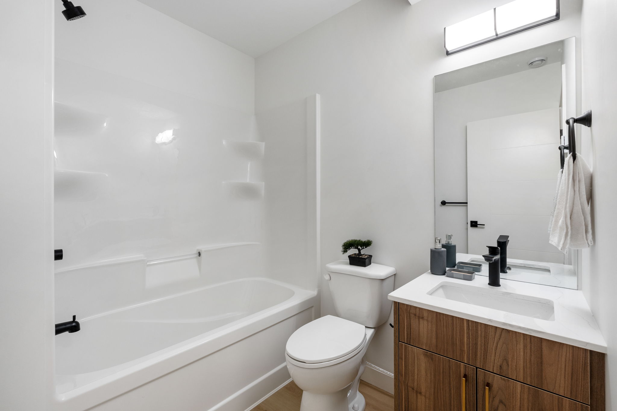 224 Melrose Ave E - Interior-33
