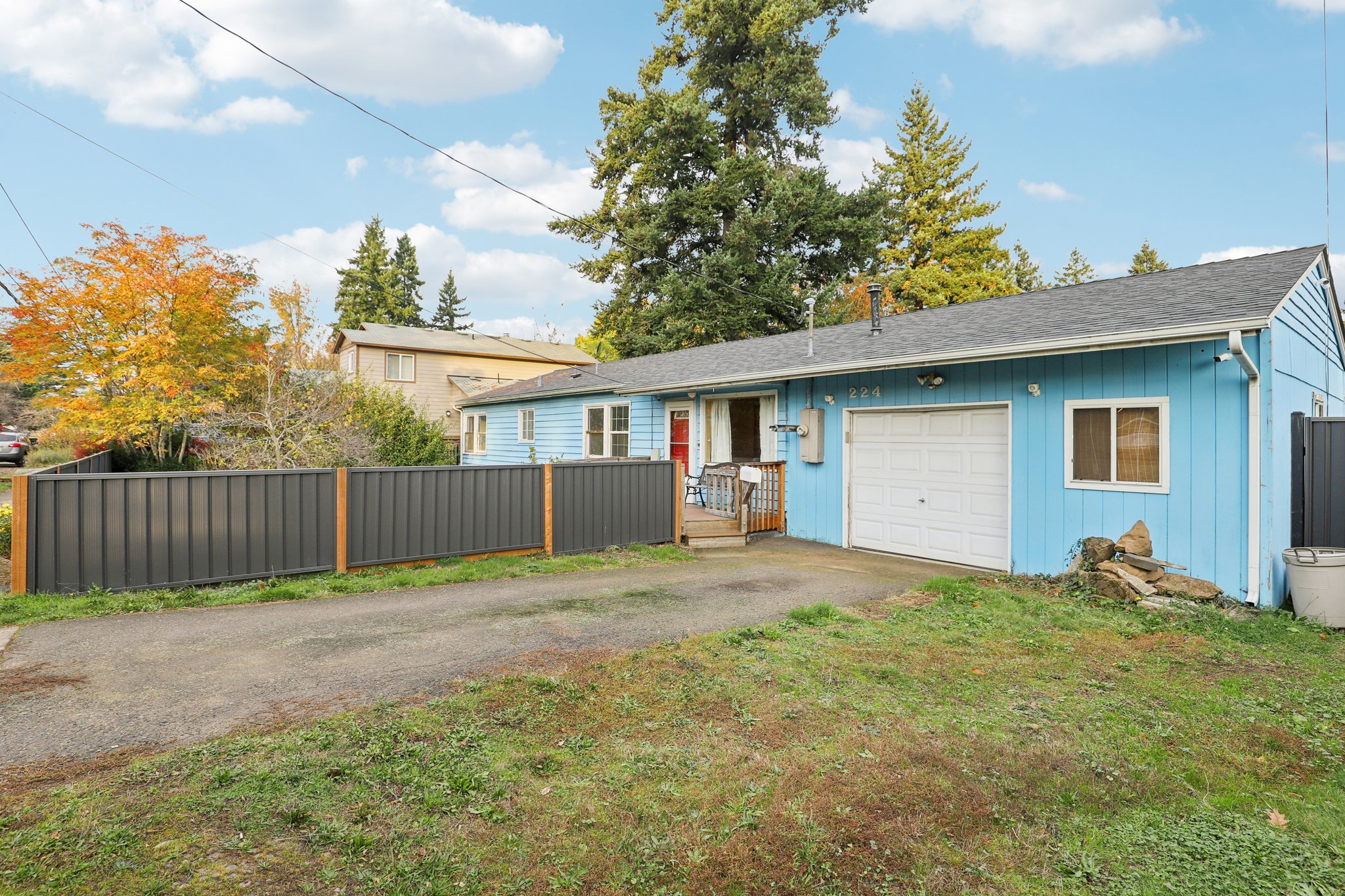 NE 92nd Pl-S1311-002.jpg