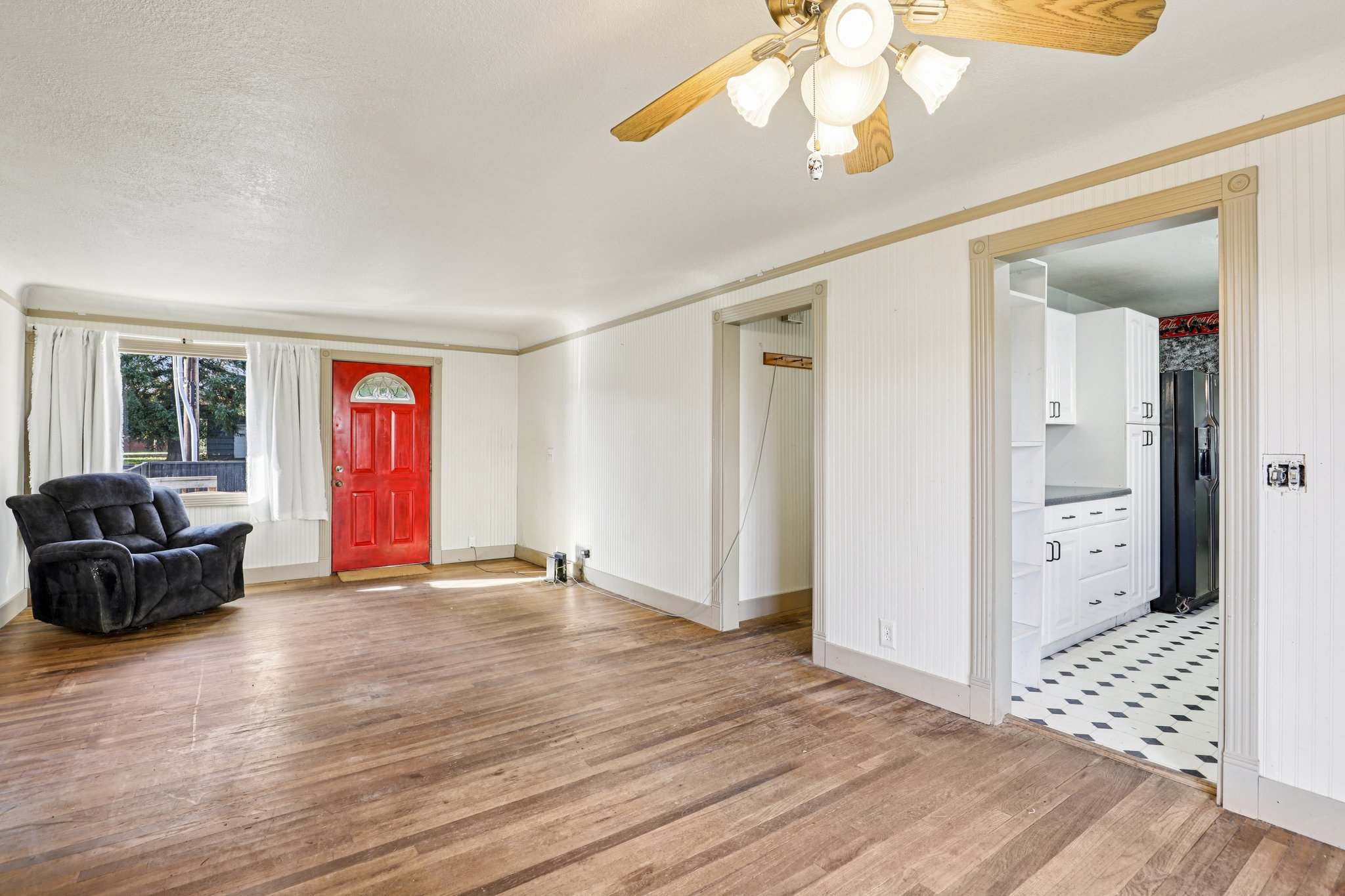 NE 92nd Pl-S1311-016.jpg