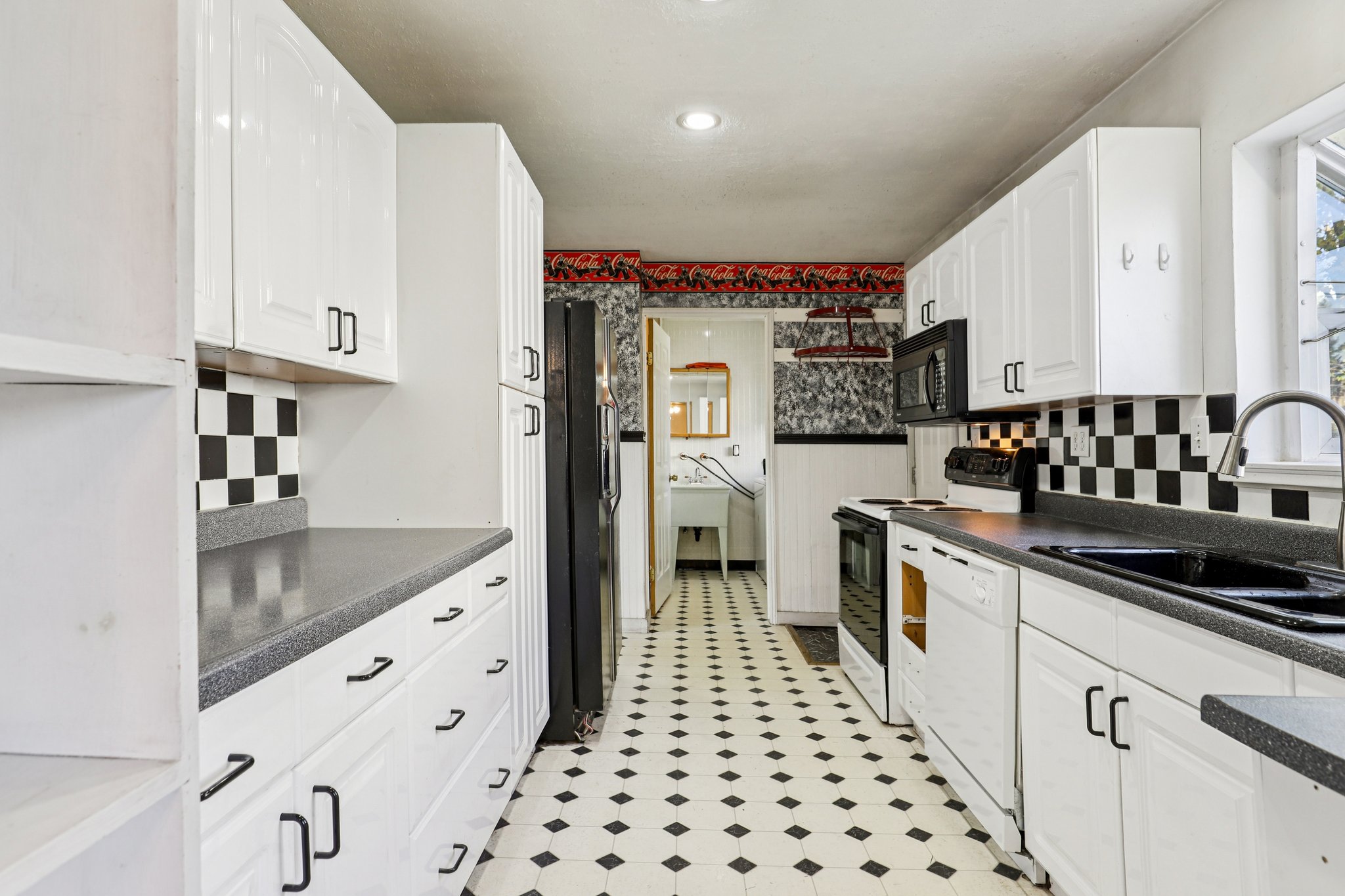 NE 92nd Pl-S1311-019.jpg