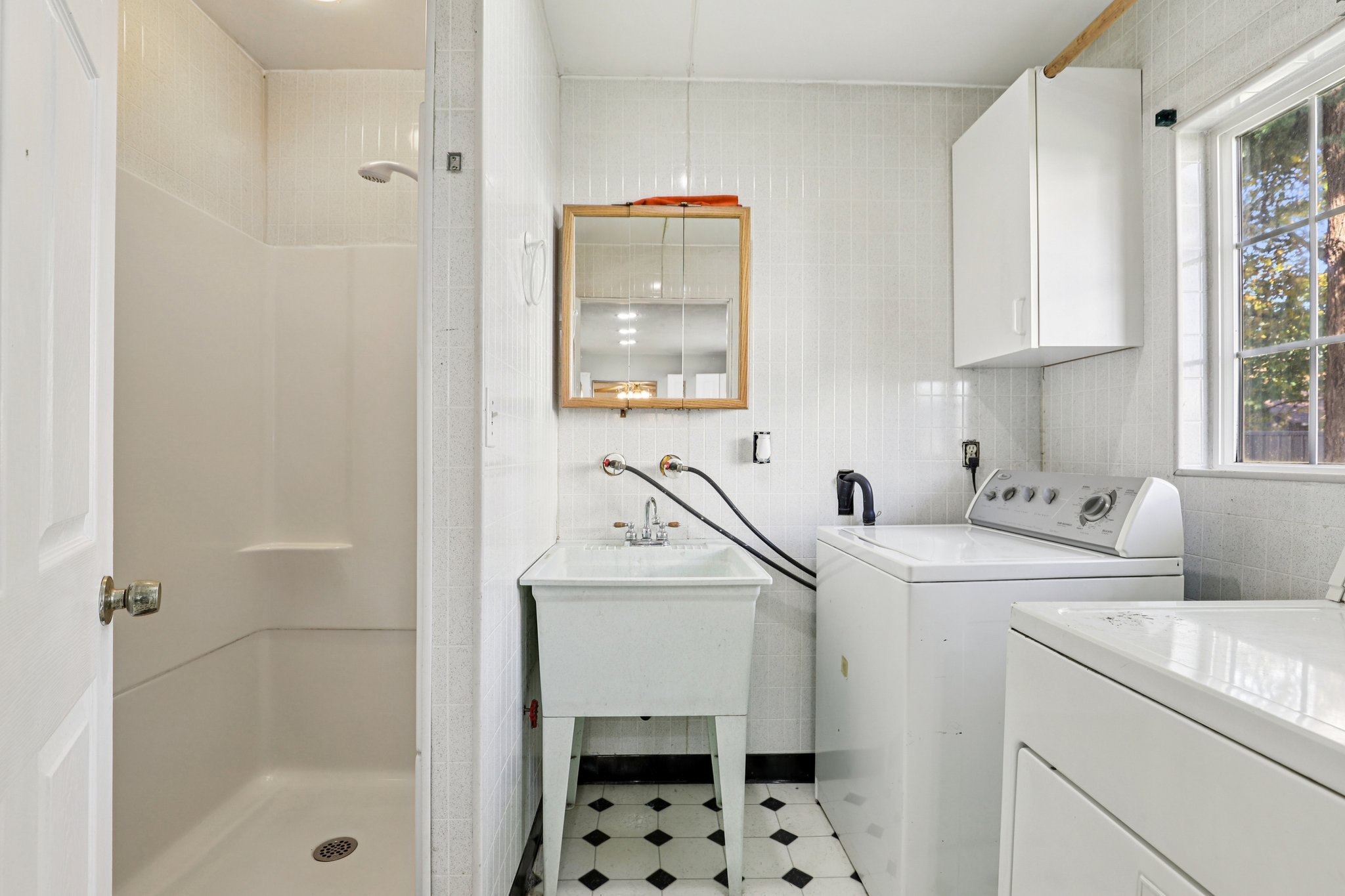 NE 92nd Pl-S1311-029.jpg