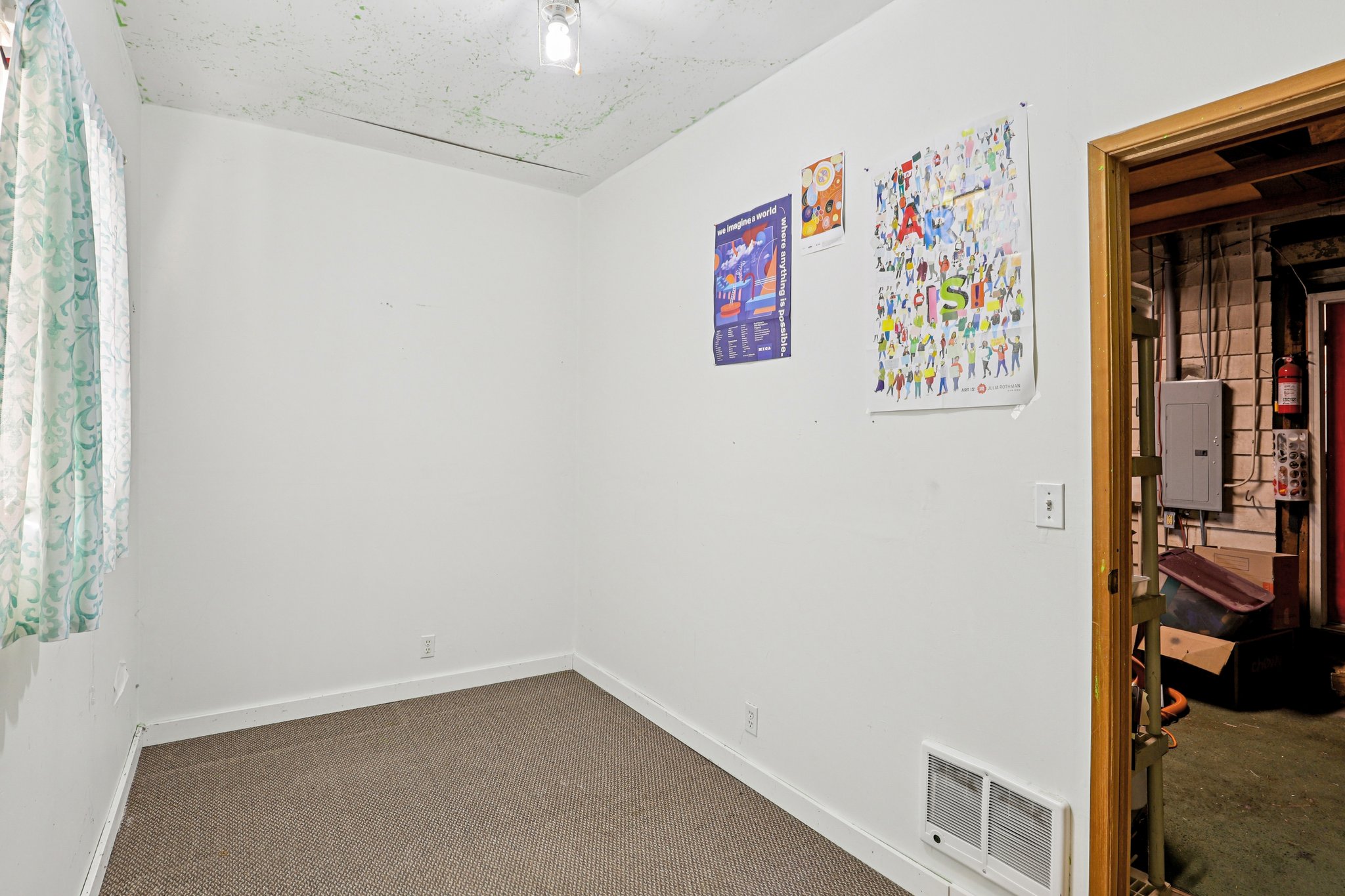 NE 92nd Pl-S1311-039.jpg