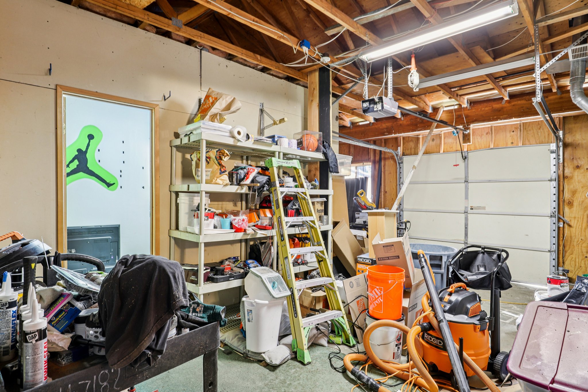 NE 92nd Pl-S1311-040.jpg