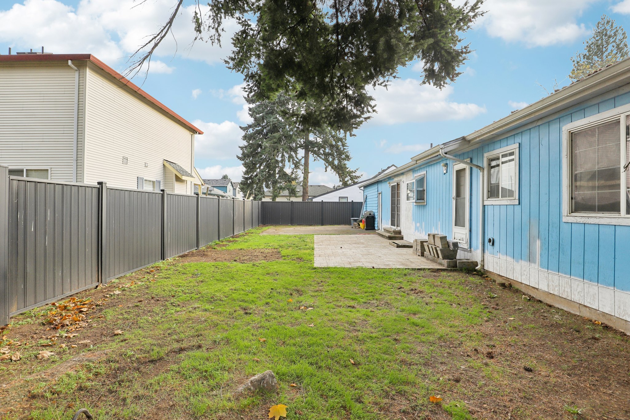 NE 92nd Pl-S1311-044.jpg