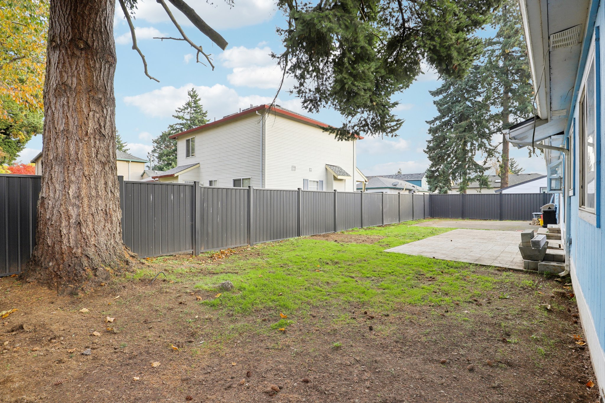 NE 92nd Pl-S1311-045.jpg